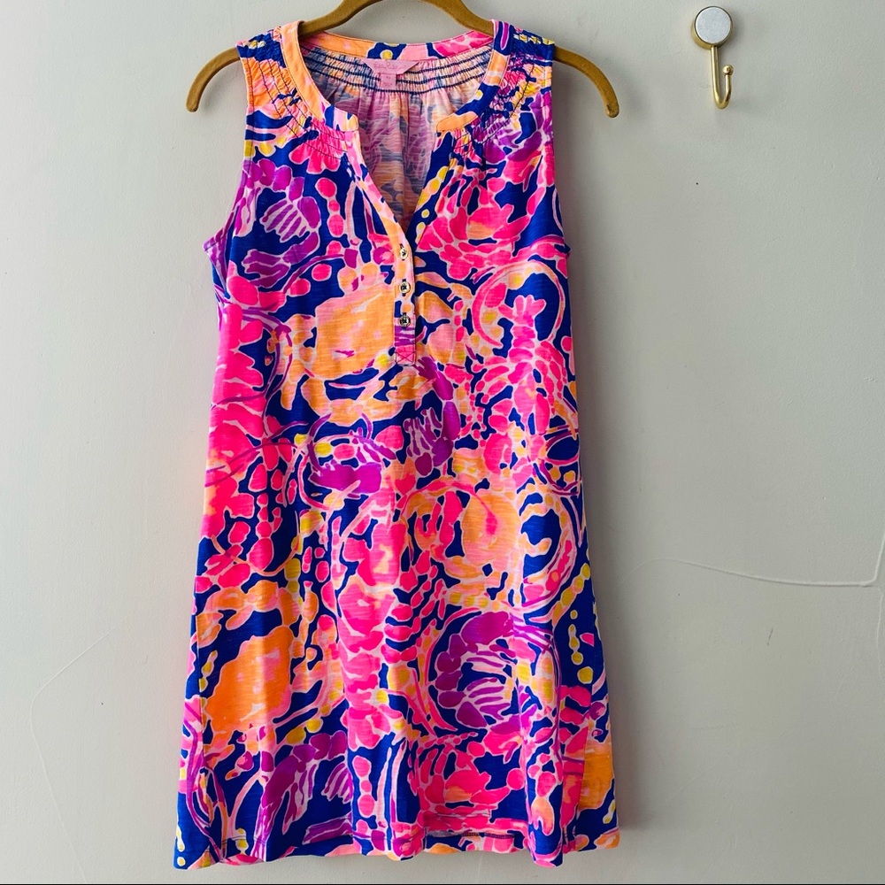 Sleeveless Essie Brilliant Blue Catch & Release